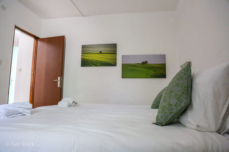 Bedroom 3, Mandara - Country Lodging
