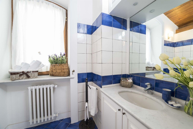 Bathroom 5, Palazzo Suriano Amalfi Coast, Salerno