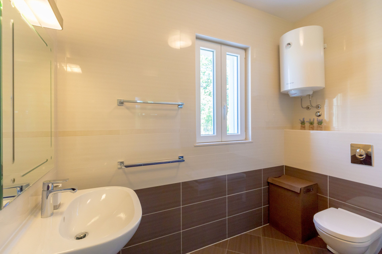 Bathroom 4, Hedera Estate, Villa Hedera VII, Pojezerje