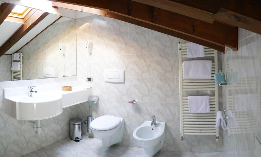 Bathroom 5, Hotel In Sylvis, Pordenone