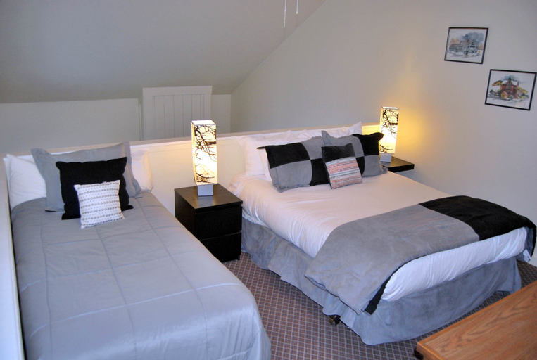 Bedroom 2, White Pines Three Kings Townhome 1-Bedroom Loft - -Walk to Lifts, Summit