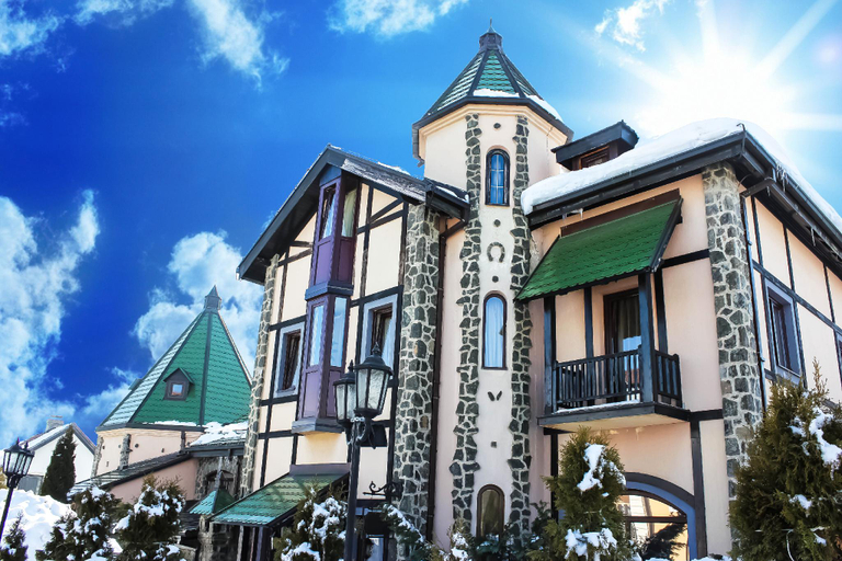 Exterior & Views