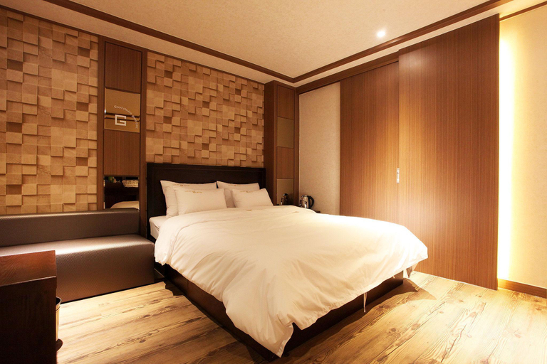 Bedroom 3, Luxury G Motel, Nam
