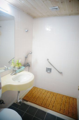 Bathroom, White House, Sokcho