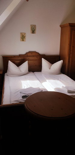 Bedroom 3, Restaurant und Pension Zur Nassen Ecke, Rostock