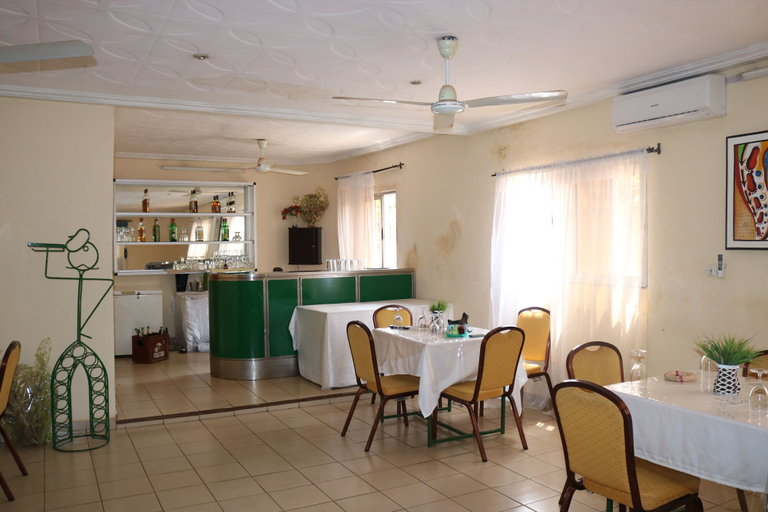 Food & Drinks 4, Residence Yipene, Kadiogo