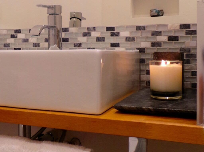 Bathroom 3, Antler Guest House, Edinburgh