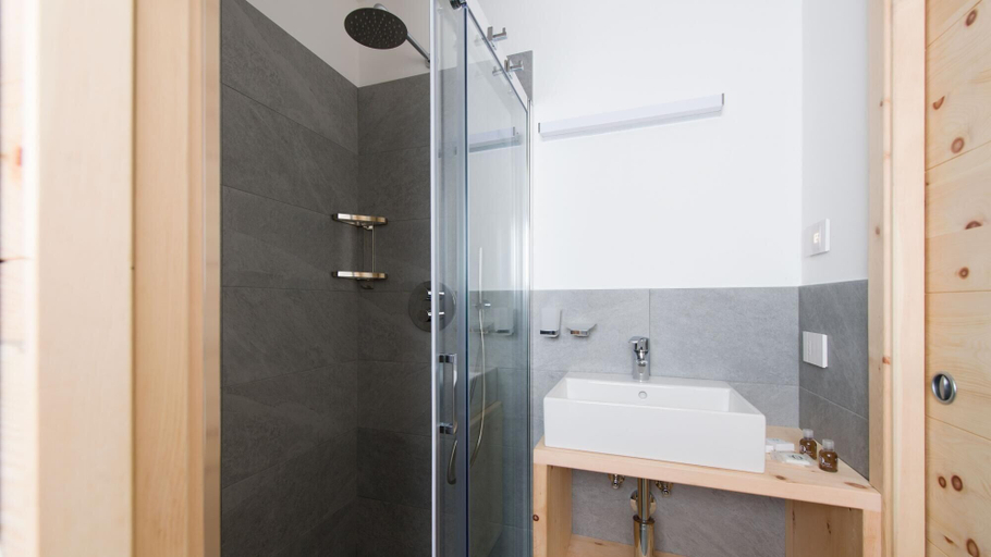 Bathroom, Italianway - San Pietro 8 - C - Cirmolo - So-l563-spie8c1, Sondrio