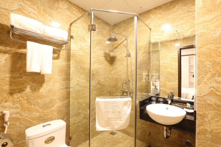 Bathroom 4, Au Viet Hotel, Từ Liêm