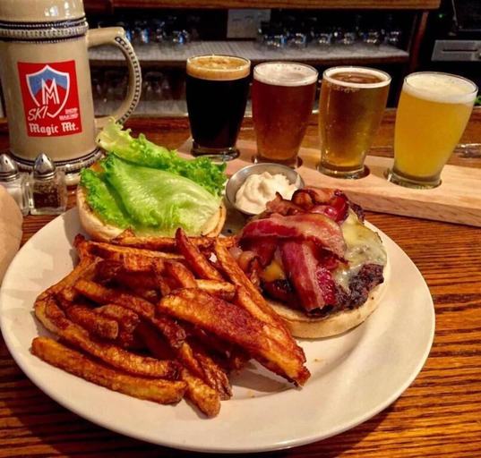Food & Drinks 5, The Upper Pass Lodge at Magic Mountain, Windham
