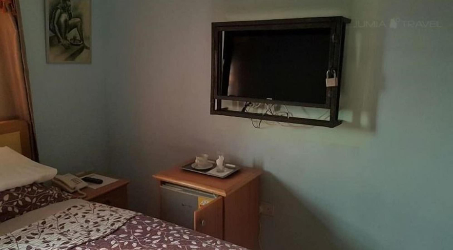 Bedroom 4, Huford Lodge, Tema