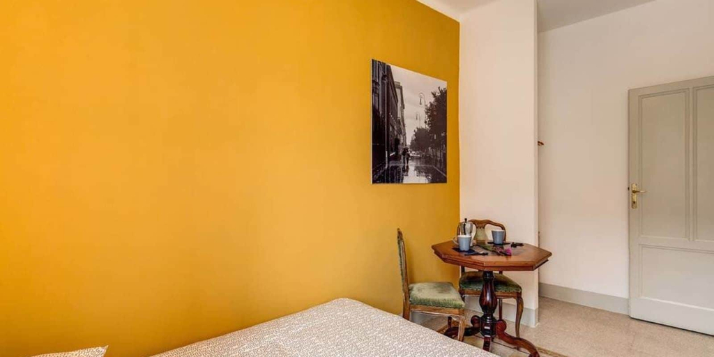 Room 4, Monti - Coliseum 3 bedroom apartment, Rome