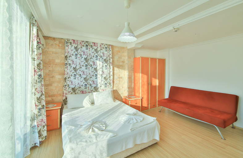 Bedroom 2, Denize sıfır, Çeşme