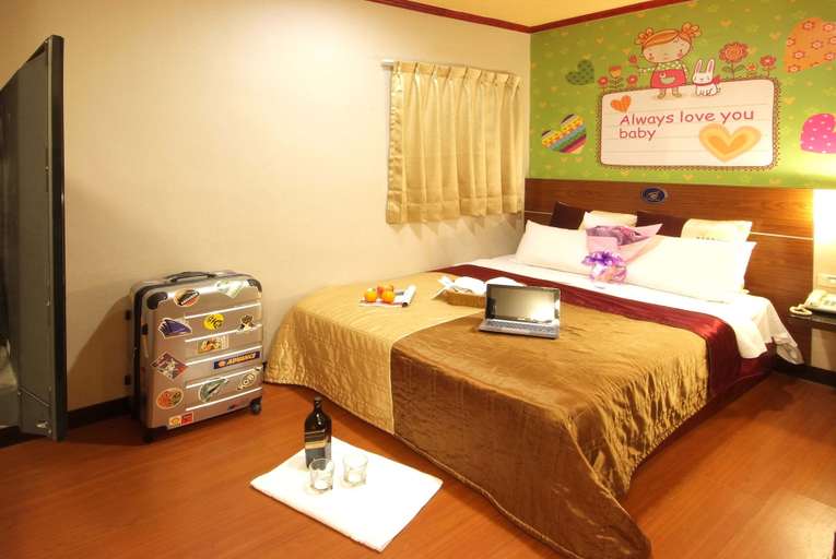 Bedroom 3, Golden Swallow Hotel, Hsinchu City