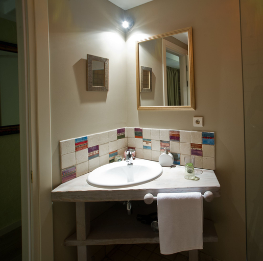 Bathroom 4, No12 Boutique Hotel, Tbilisi