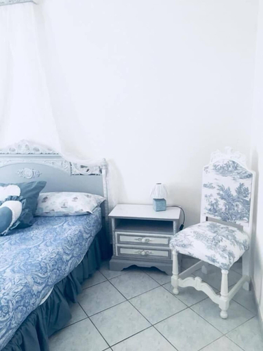 Bedroom 3, B&B Le Rose, Salerno