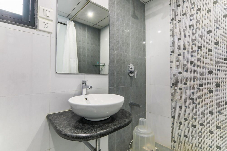 Bathroom 3, Magnus Square Business Hotel, Pune