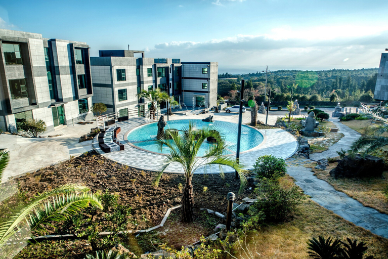 Exterior & Views 2, Donnaekohill Resort, Seogwipo