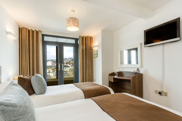 Bedroom 3, Riviera Apartments, Devon