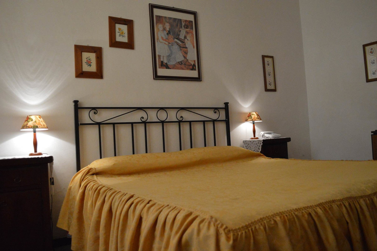 Bedroom 2, Centrale, Siena