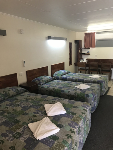 Bedroom 3, Blackall Coolibah Motel, Blackall