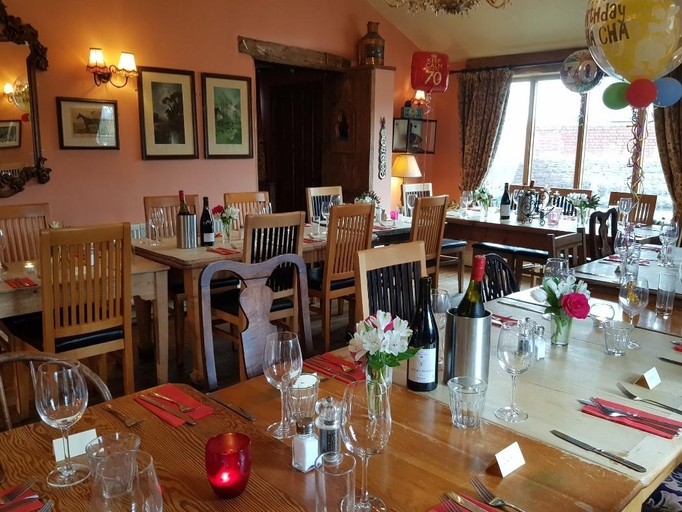Food & Drinks 4, The Oak Inn Staplow, Herefordshire