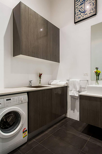 Bathroom 4, Anchor on Little Collins - Southern, Melbourne