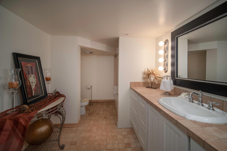 Bathroom 3, Pelicans Landing, Lincoln