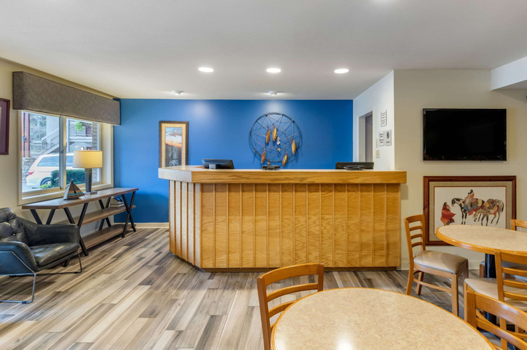Public Area 2, Econo Lodge Cherokee Near River Park, Swain