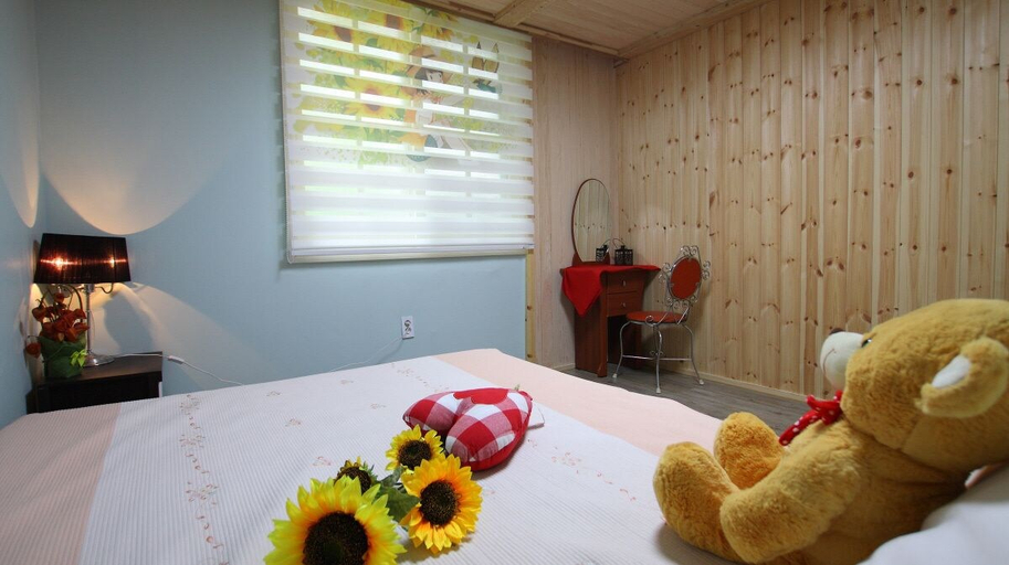 Bedroom 2, Gyeongju KB Pension, Gyeongju