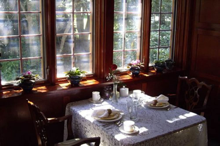 Food & Drinks 5, Isaiah Jones Homestead Bed & Breakfast, Barnstable