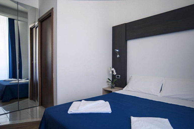 Bedroom 2, Hotel Louisiana, Rome
