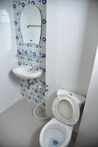 Bathroom 4, Mekpufah Apartment, Muang Chon Buri