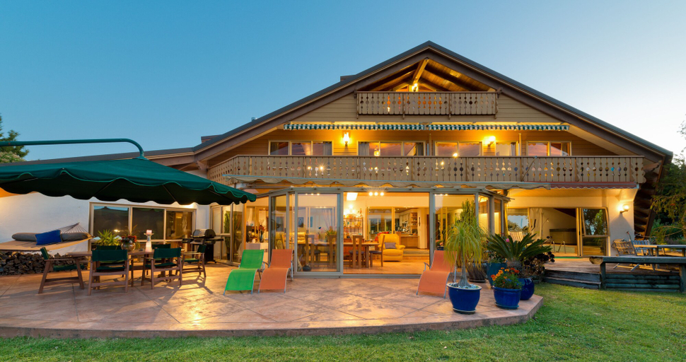 Exterior & Views 2, Chalet Romantica, Far North