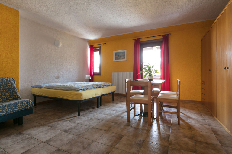 Others 4, Residence Adele, Sondrio