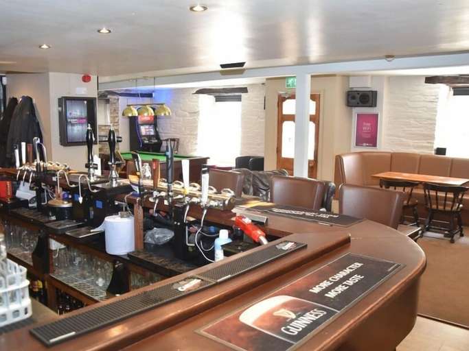 Food & Drinks 4, The Red Lion, Ceredigion