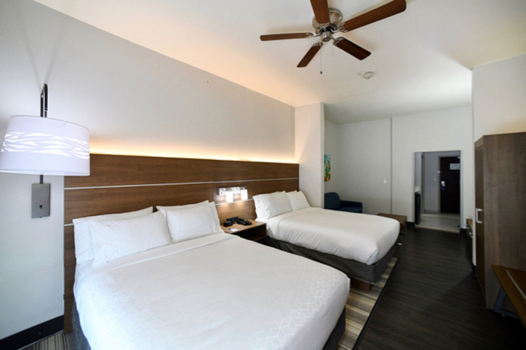 Bedroom 2, Holiday Inn Express Hotel & Suites Seguin by IHG, Guadalupe