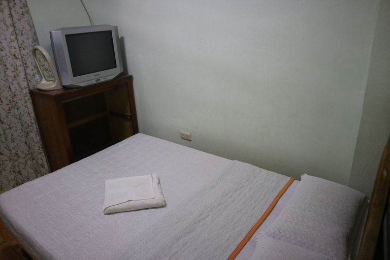 Bedroom 5, Miles Pension House, Tagbilaran City