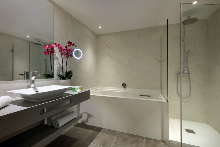 Bathroom 5, Palladium Hotel Cala Llonga - Adults Only, Baleares