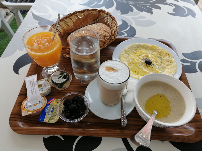 Food & Drinks 5, Mohammed V Airport Rahmani, Casablanca