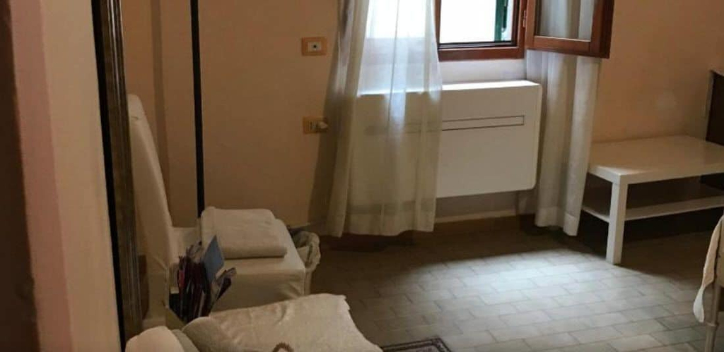 Room 5, Raminga's House, Florence