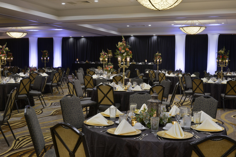 Food & Drinks 5, DoubleTree by Hilton Hotel Lafayette, Lafayette