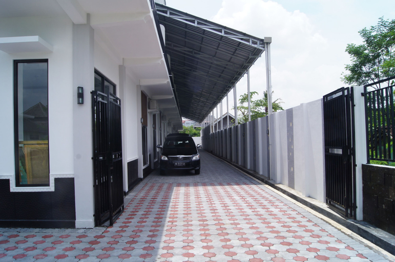 Others 4, Medical Kost, Sleman