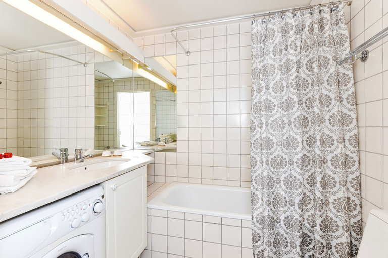 Bathroom, Forenom Service Apartments Aker Brygge, Oslo