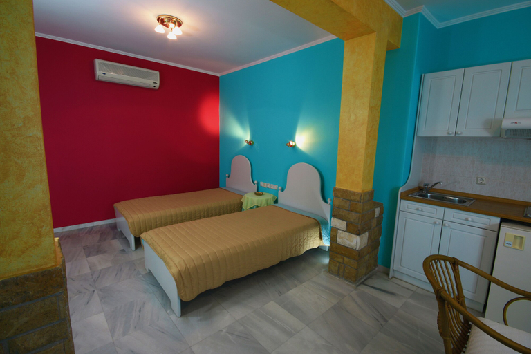 Bedroom 2, Heaven Apartments, Crete