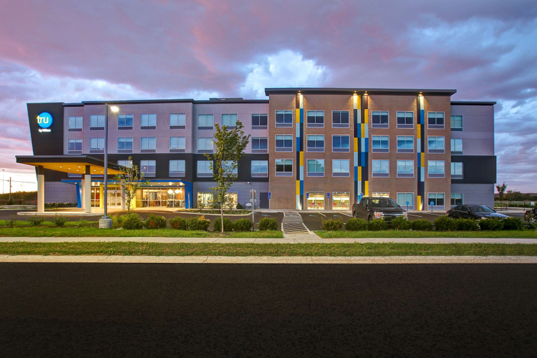 Exterior & Views 1, Tru By Hilton Monroe, Warren