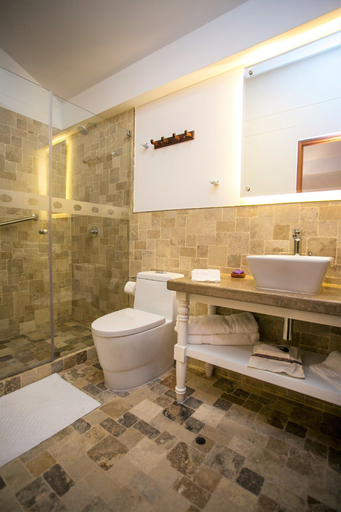 Bathroom 4, Atoq San Blas Hotel, Cusco