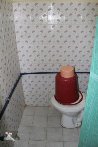 Bathroom 3, Liwagu Lodge, Ranau