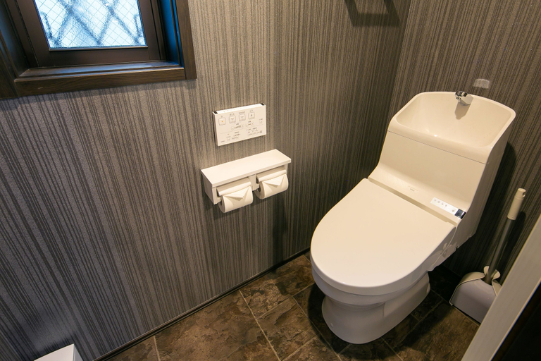 Bathroom 3, Calm Asakusa Kaminarimon Gate CLx, Taitō