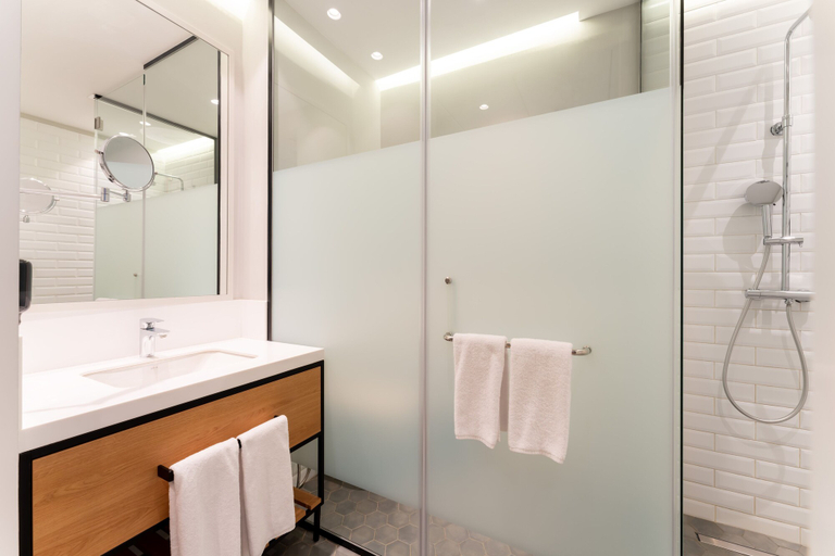 Bathroom 3, Sadu Hotel Almaty, a member of Radisson Individuals, Almaty
